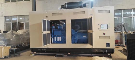 Direction Injection 1000KVA Guangxi Yuchai Silent Speaker Diesel Generator Set for 50/60HZ Frequency