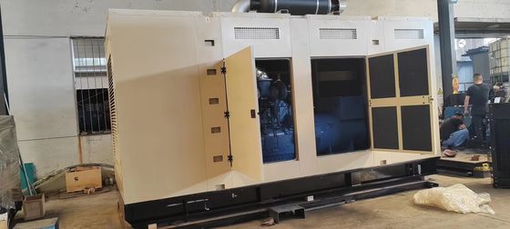 Direction Injection 1000KVA Guangxi Yuchai Silent Speaker Diesel Generator Set for 50/60HZ Frequency